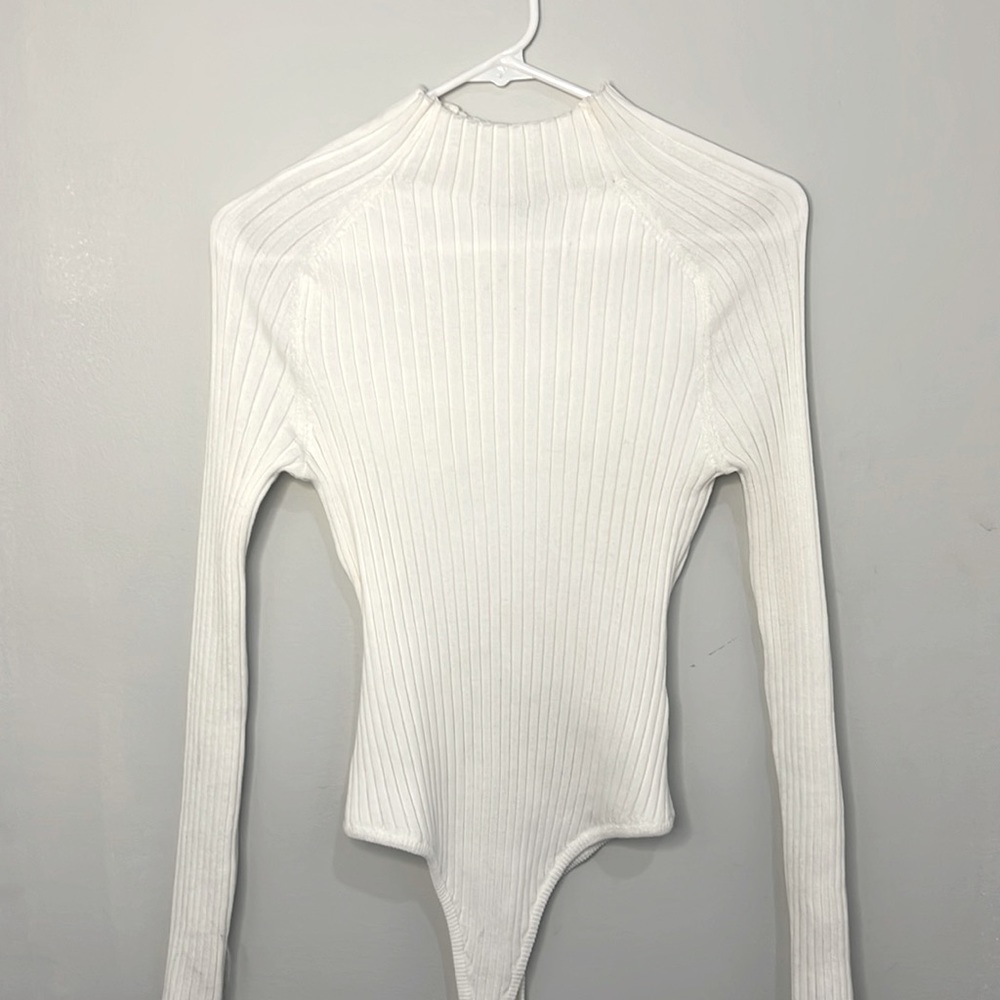 White long sleeve body suit